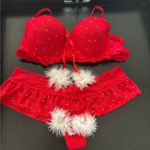 Posse Red Lingerie Set with Lace and Fur